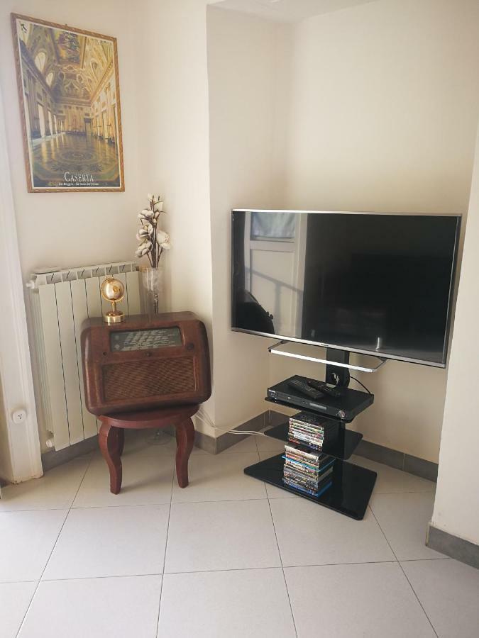 Reggiahome Apartment Caserta Eksteriør bilde